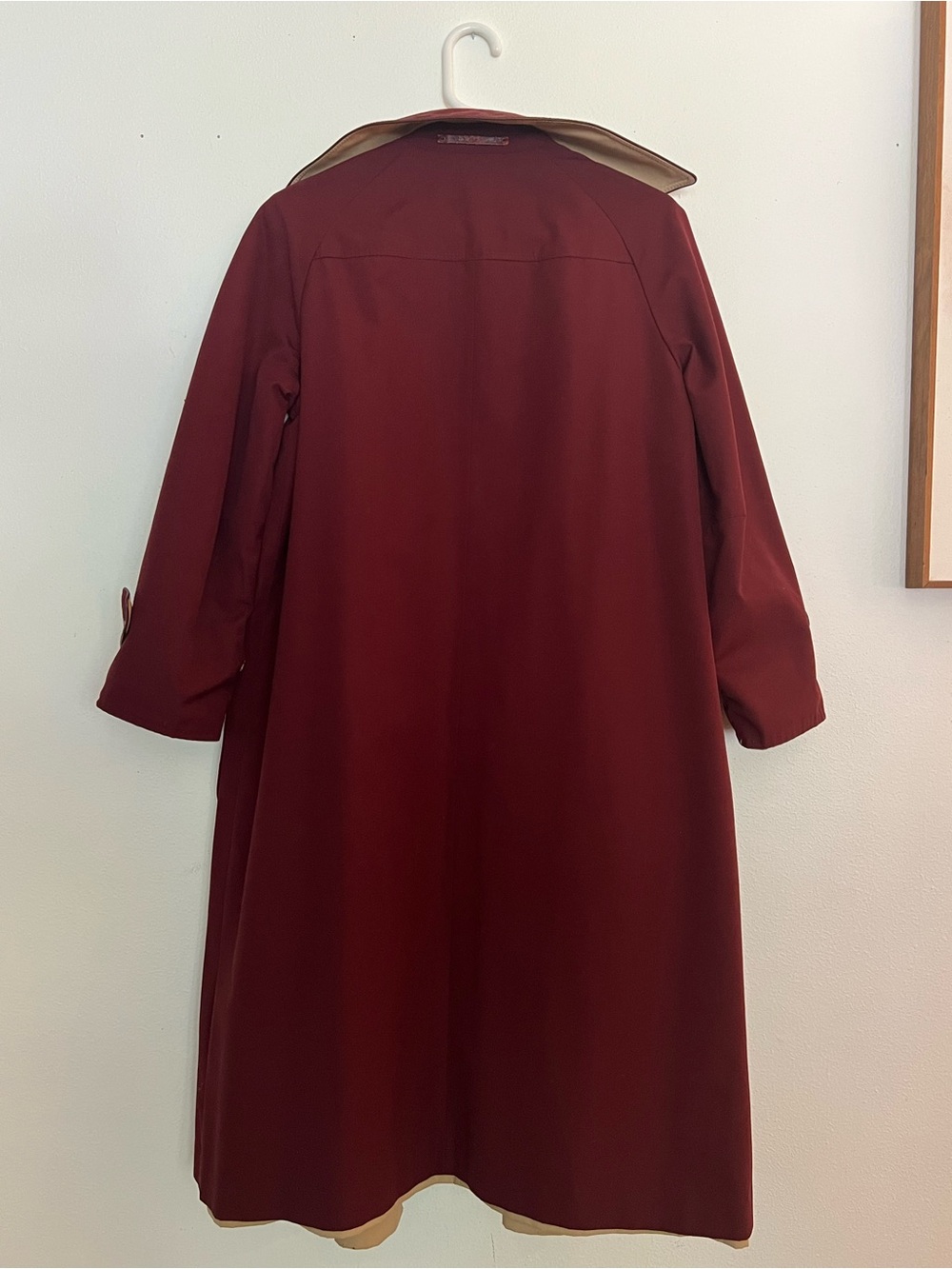 VINTAGE- Etienne Aigner Beige & Burgundy Reversible Trench Coat - Picture 4 of 6